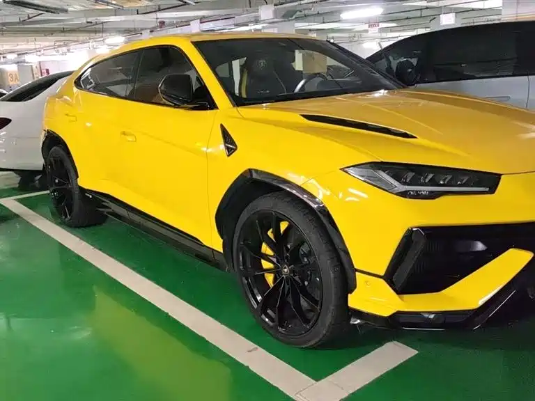 Lamborghini Urus 2023 — фото 4