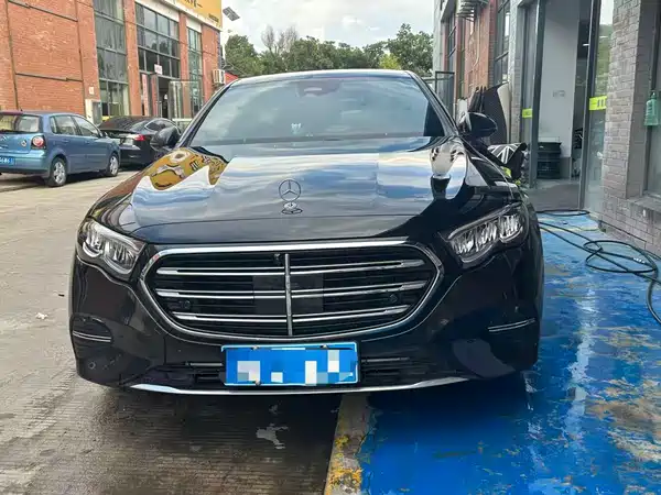 Mercedes-Benz E-Class 2025