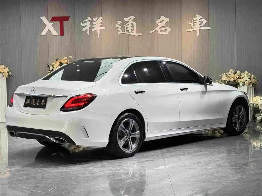 Mercedes-Benz C-Class 2019 — фото 20