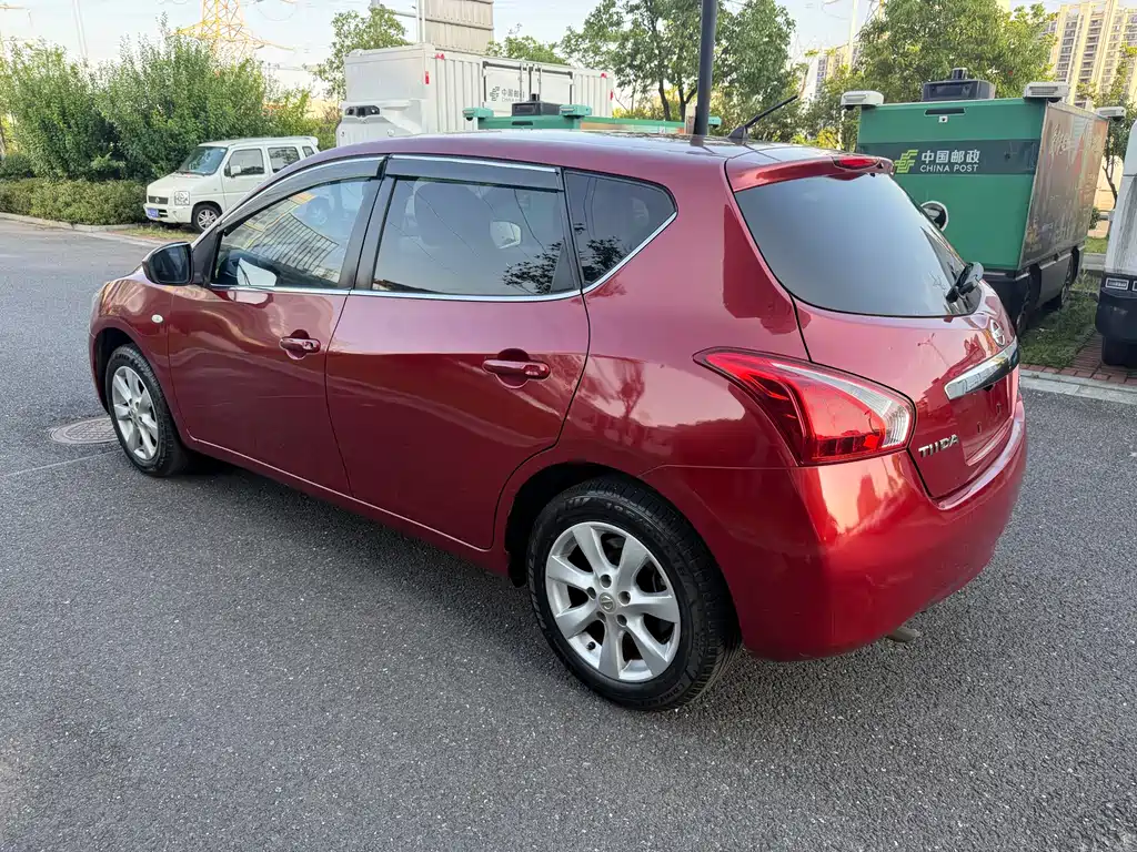Nissan Tiida 2014
