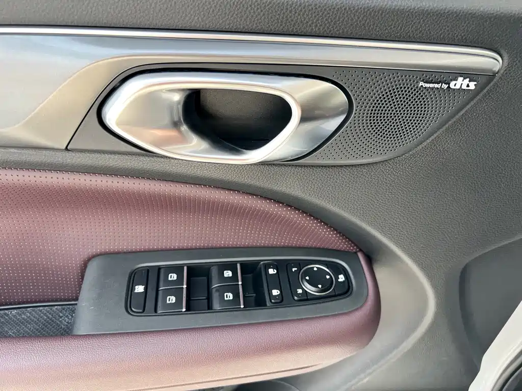 GAC Motor Trumpchi M6 2024 — фото 17