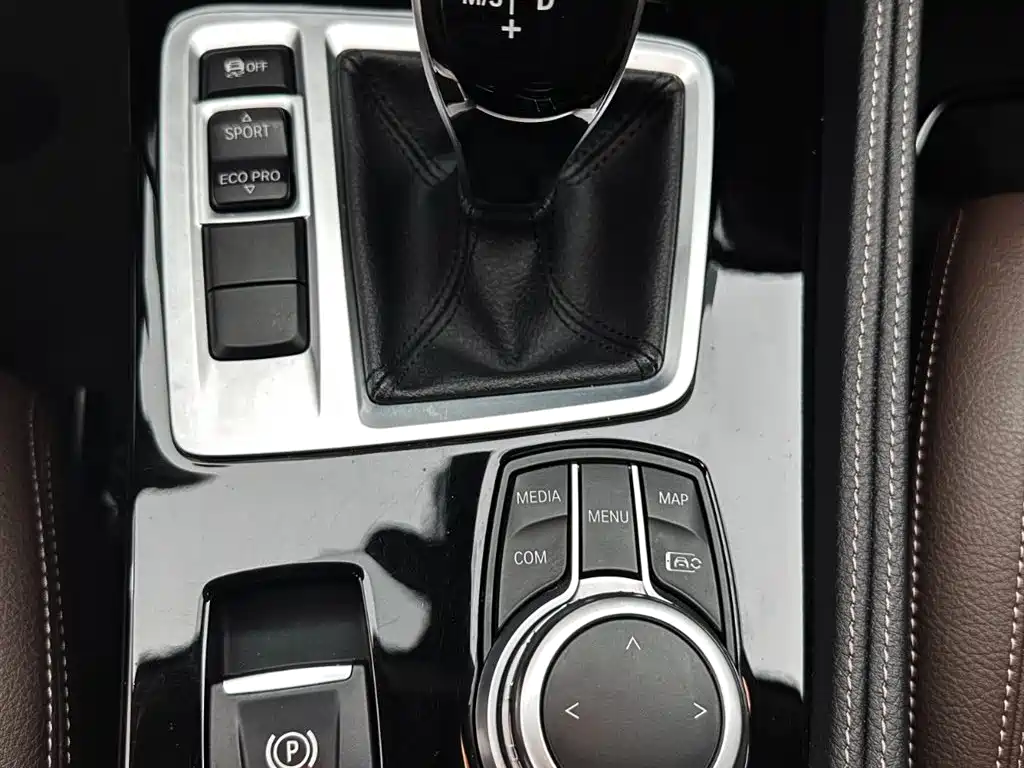 BMW 1 Series 2021 — фото 13