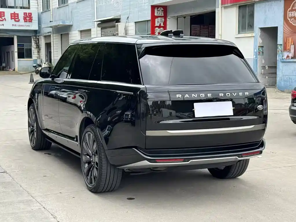 Land Rover Range Rover 2024 — фото 18