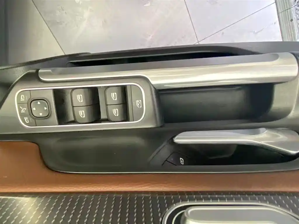 Mercedes-Benz GLB 2020 — фото 17
