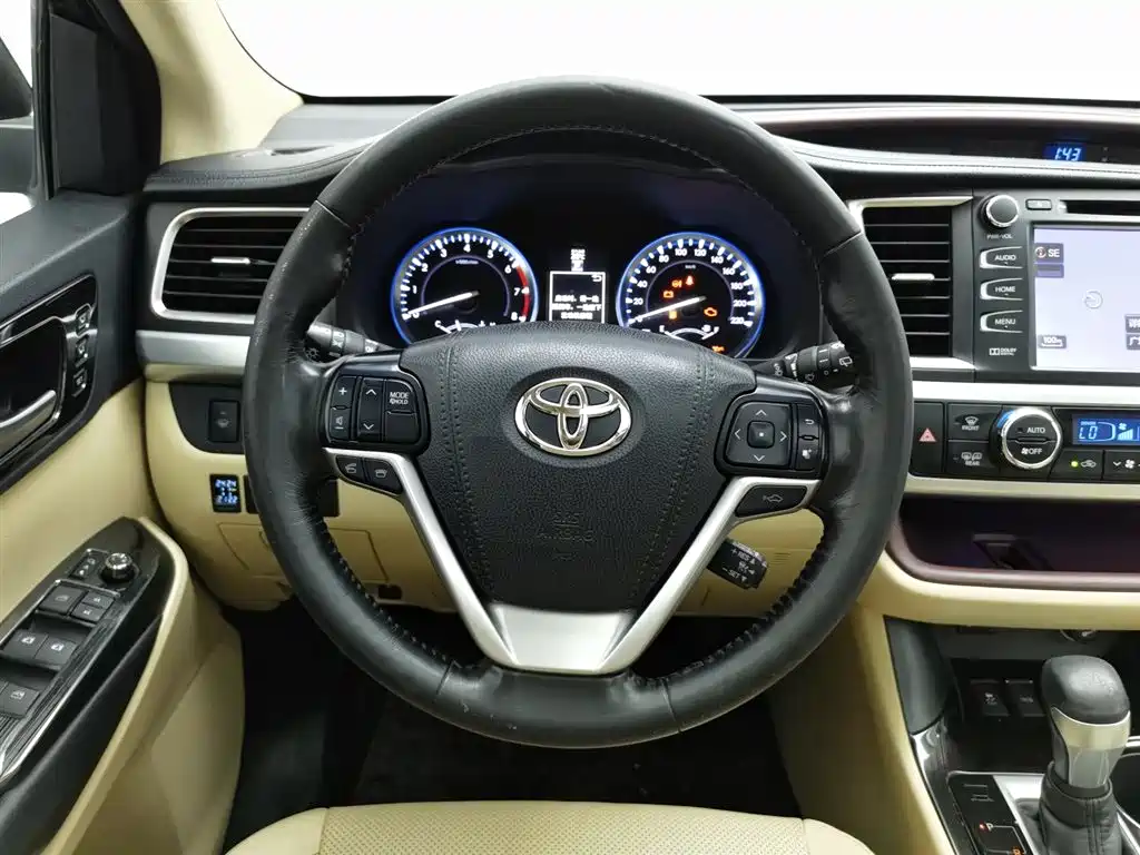 Toyota Highlander 2015 — фото 11