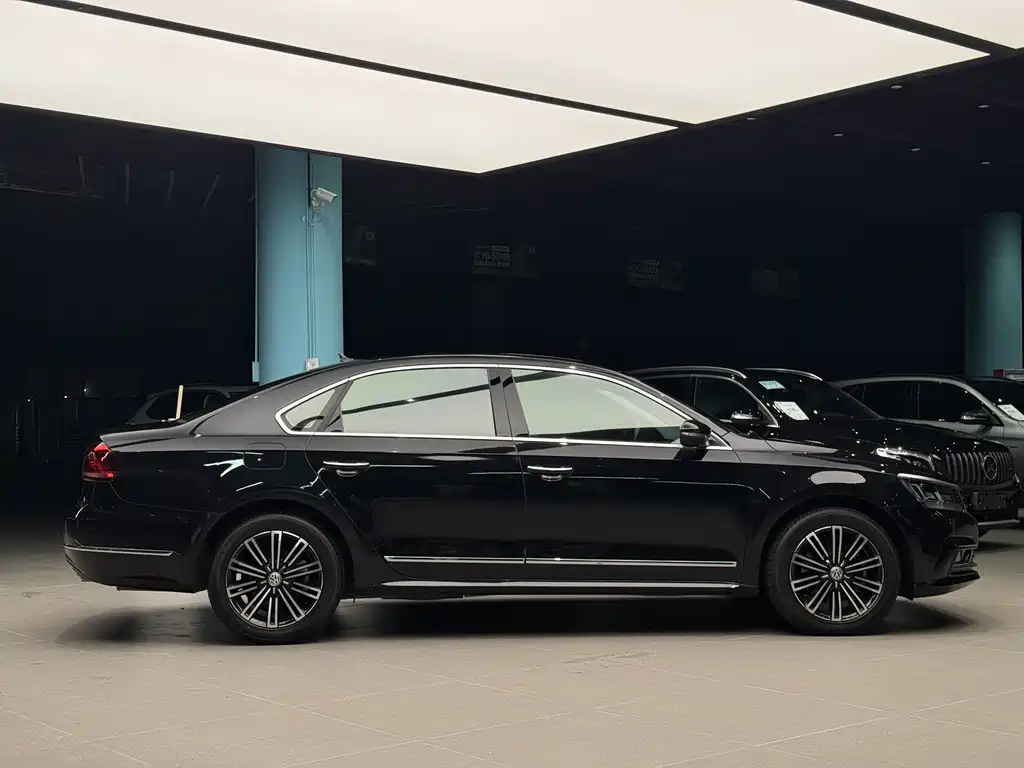Volkswagen Passat 2018 — фото 4