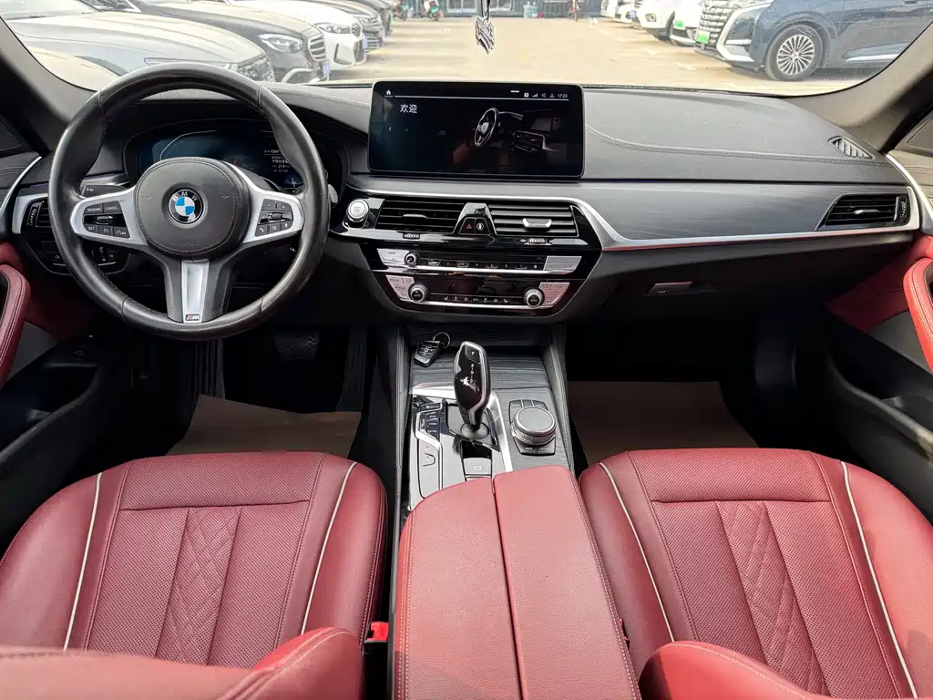 BMW 5 Series New Energy 2022 — фото 15