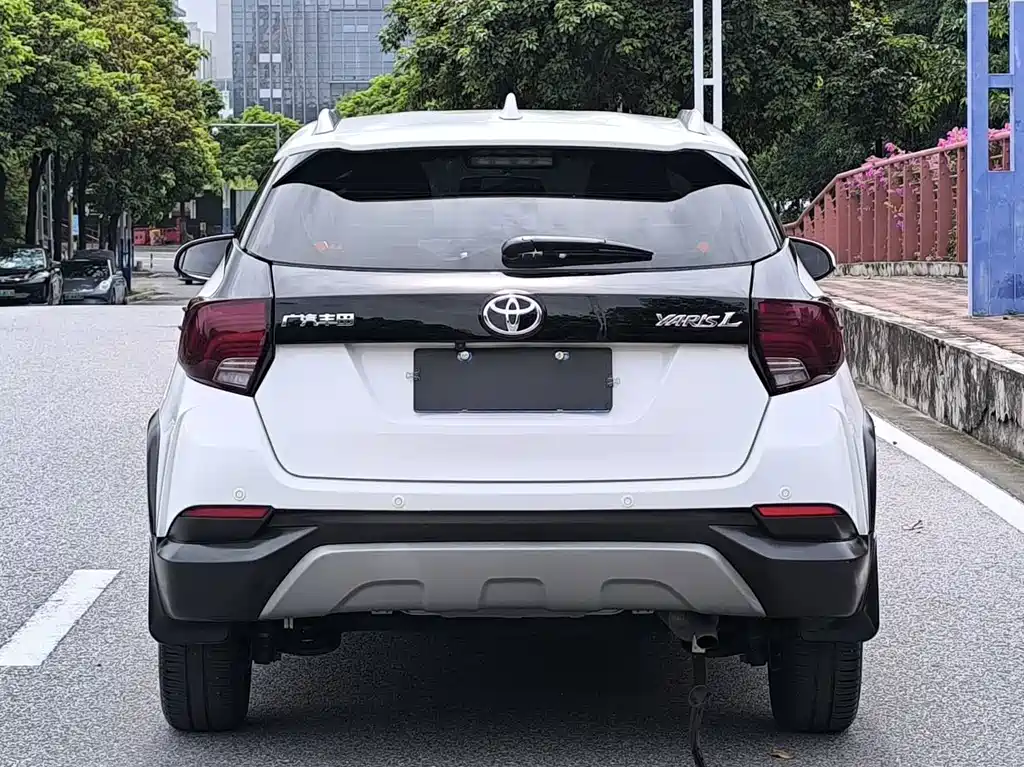Toyota Yaris L 2023