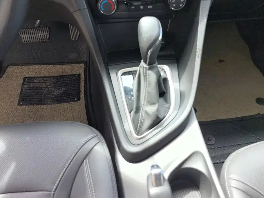 Buick Excelle 2022 — фото 16