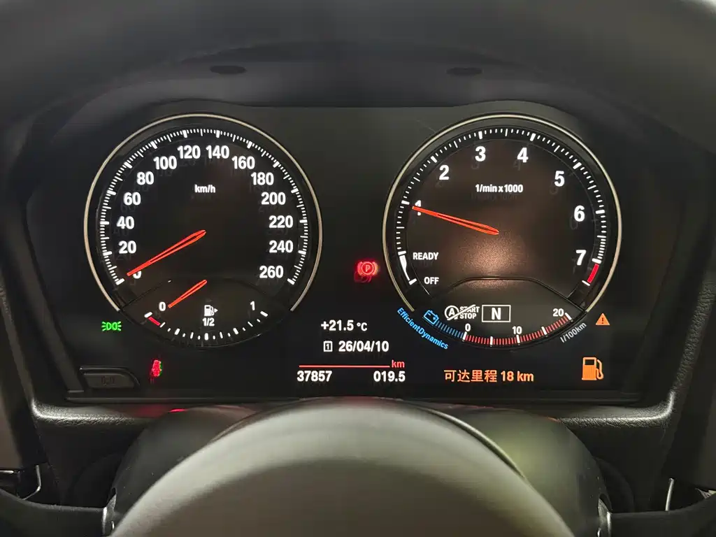 BMW 1 Series 2019 — фото 14