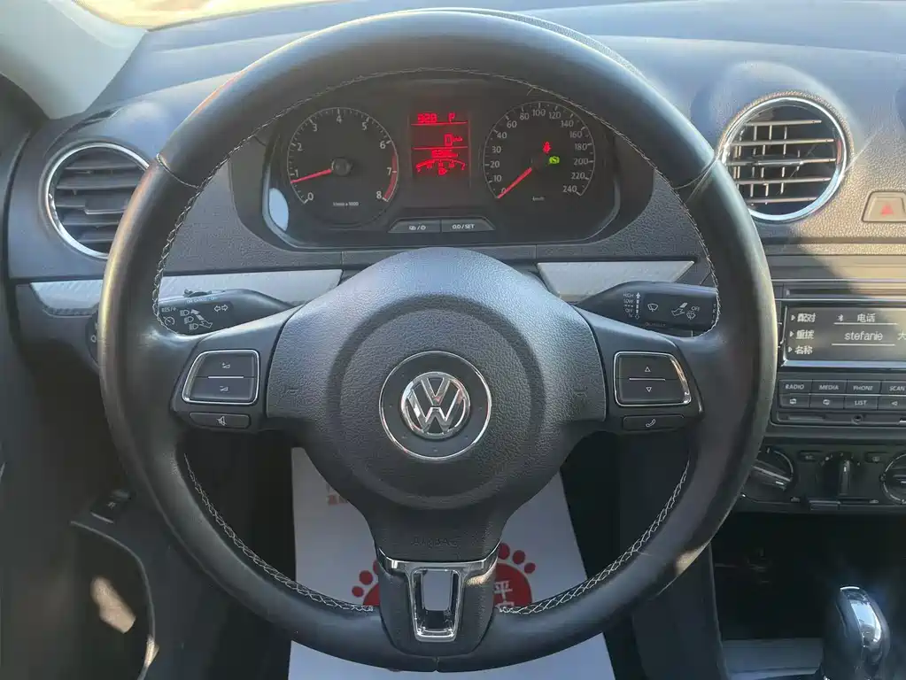 Volkswagen Jetta 2015 — фото 15