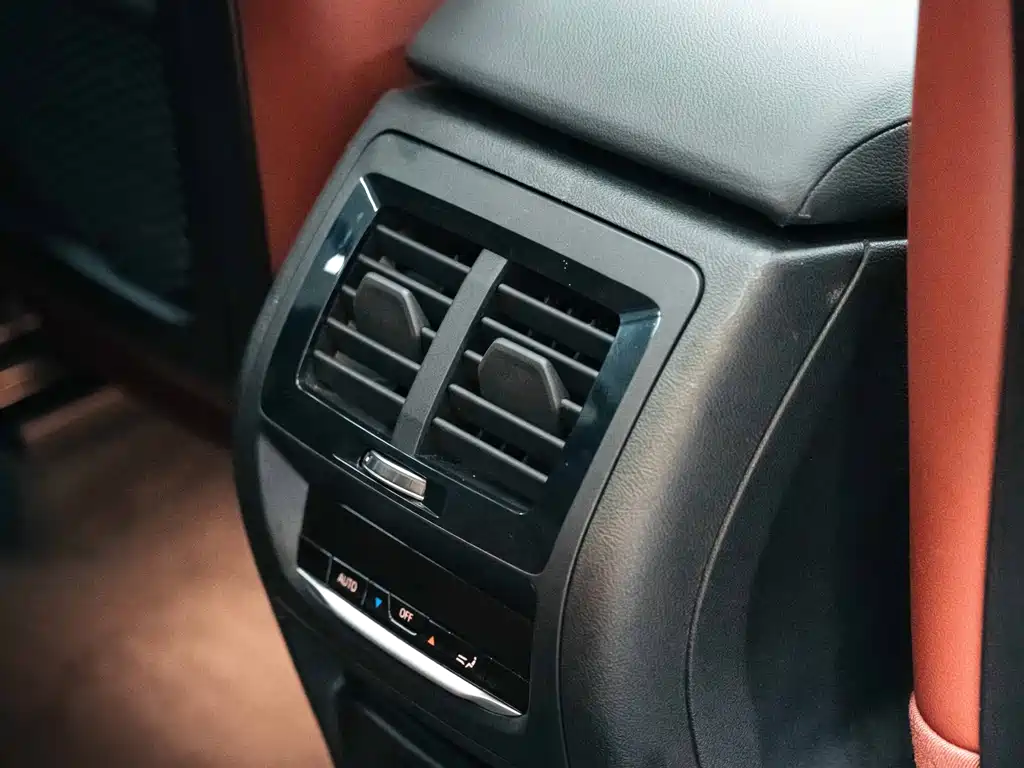 BMW X4 2023 — фото 19