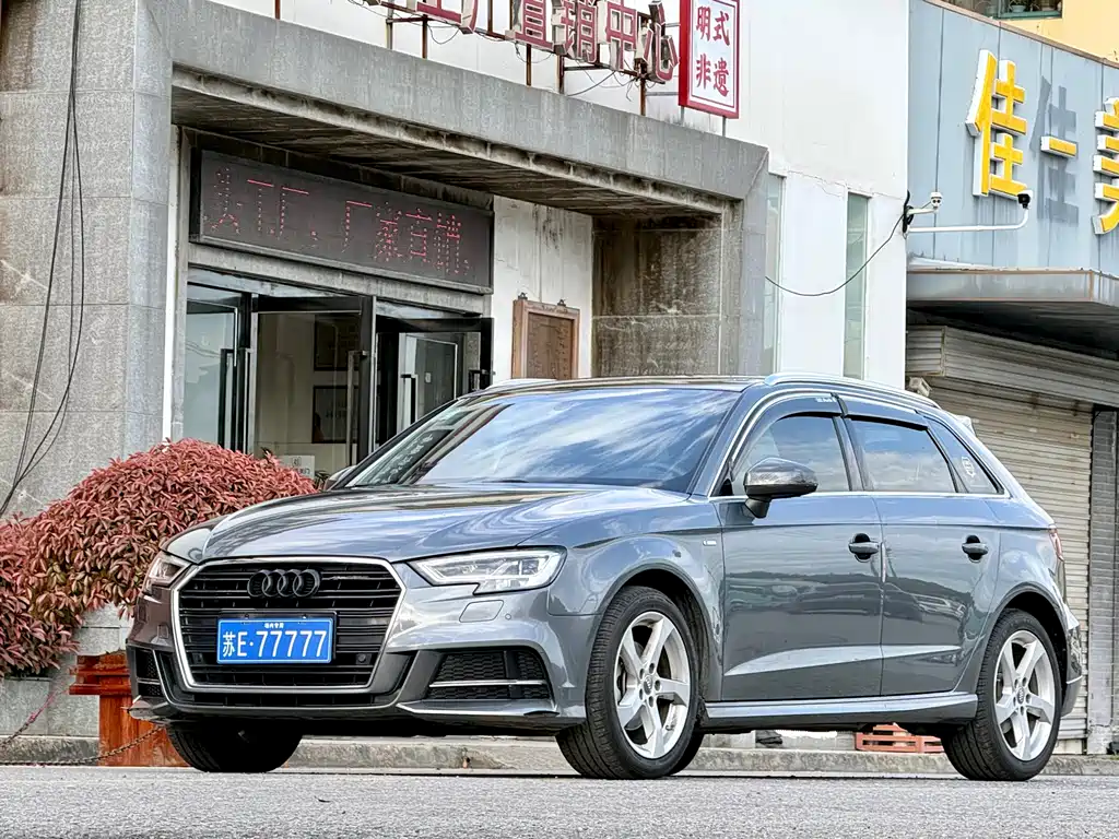 Audi A3 2019 — фото 2