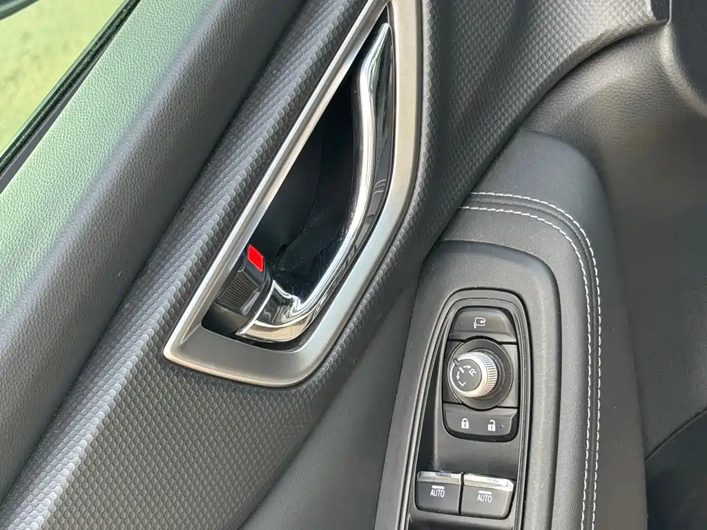 Subaru Forester 2022 — фото 9