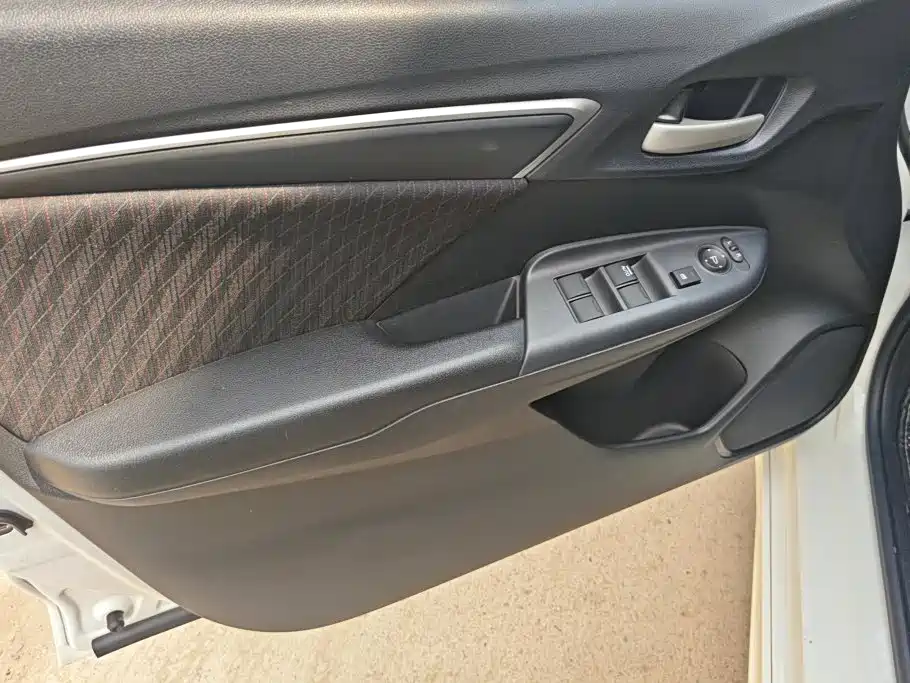 Honda Fit 2018 — фото 7