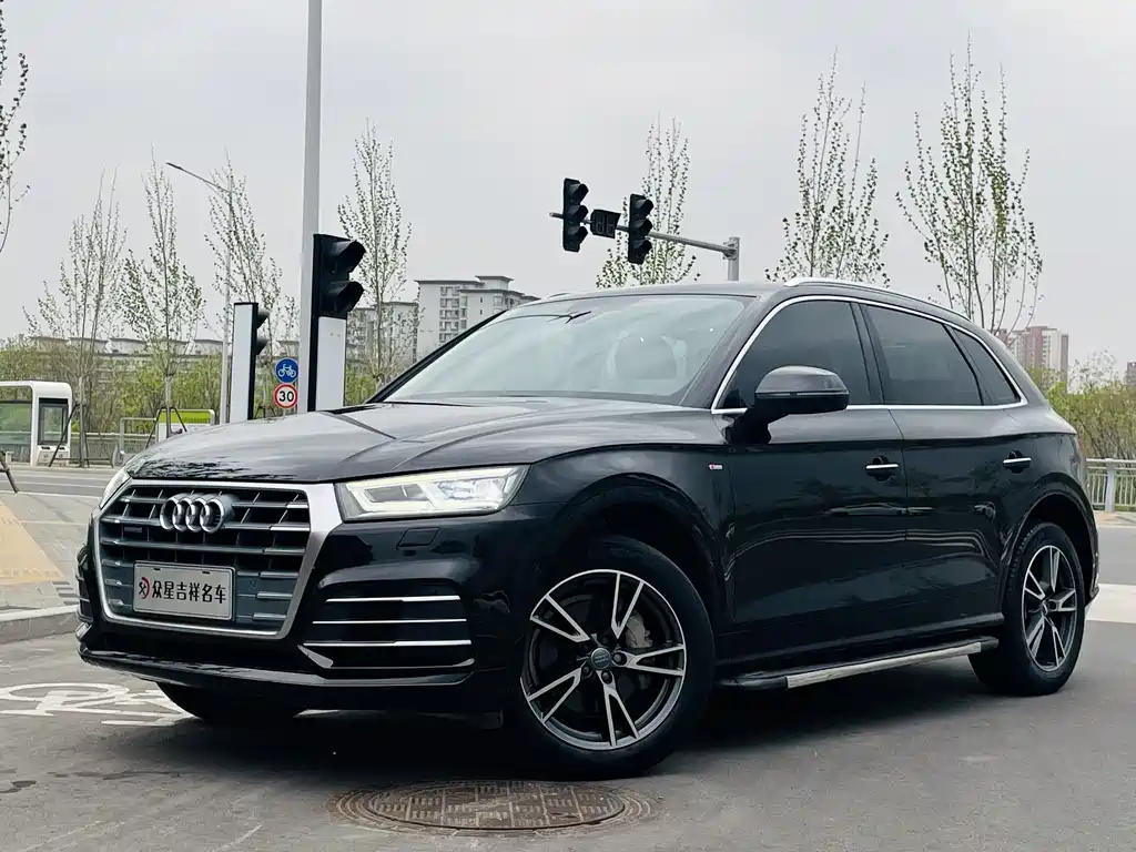 Audi Q5L 2019 — фото 22