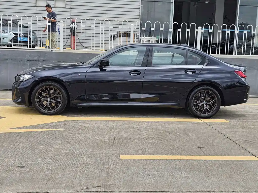 BMW 3 Series 2025