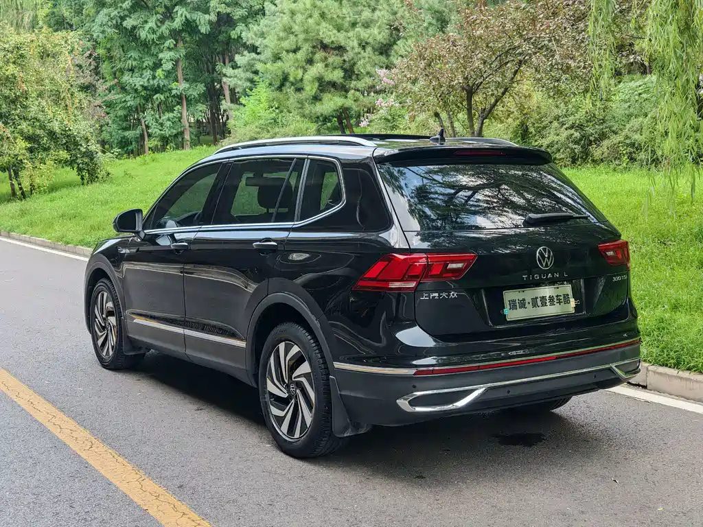 Volkswagen Tiguan L 2021 — фото 10