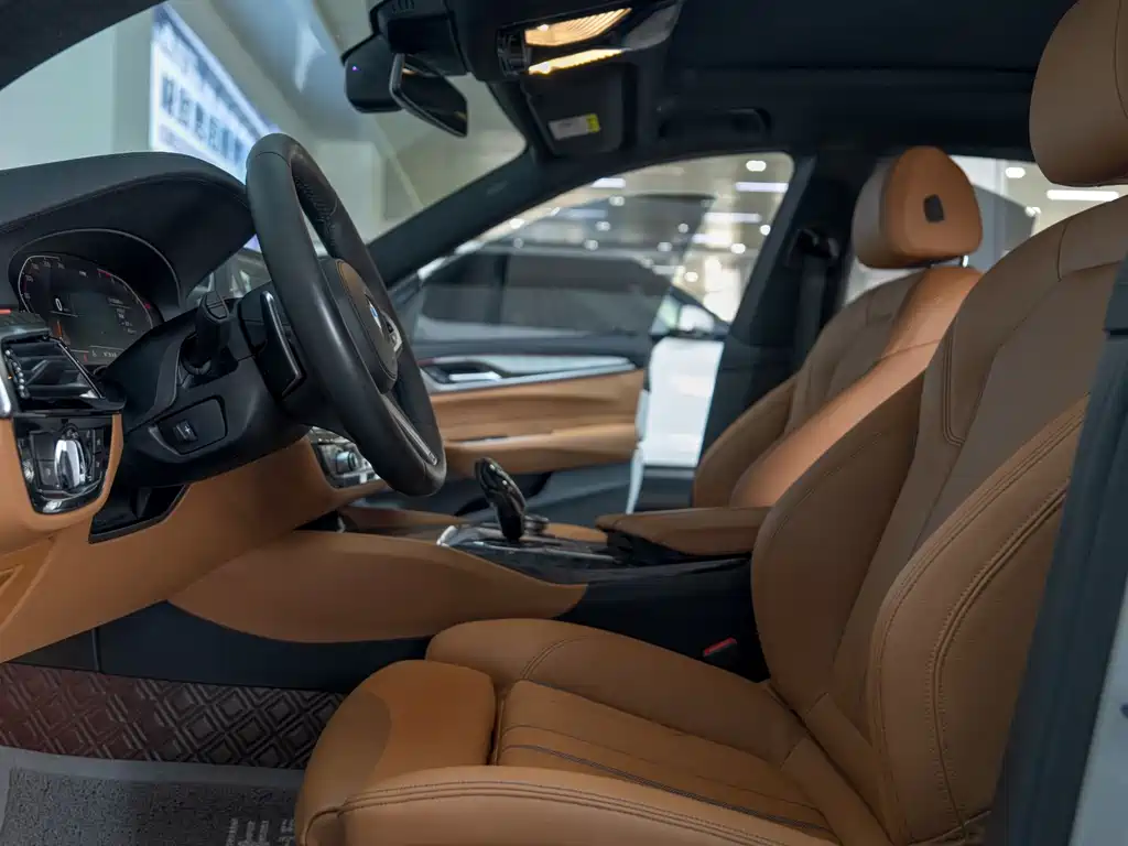 BMW 6 Series GT 2020 — фото 11