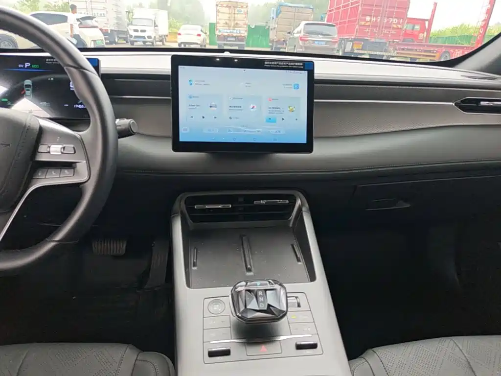BYD Qin PLUS 2025 — фото 13