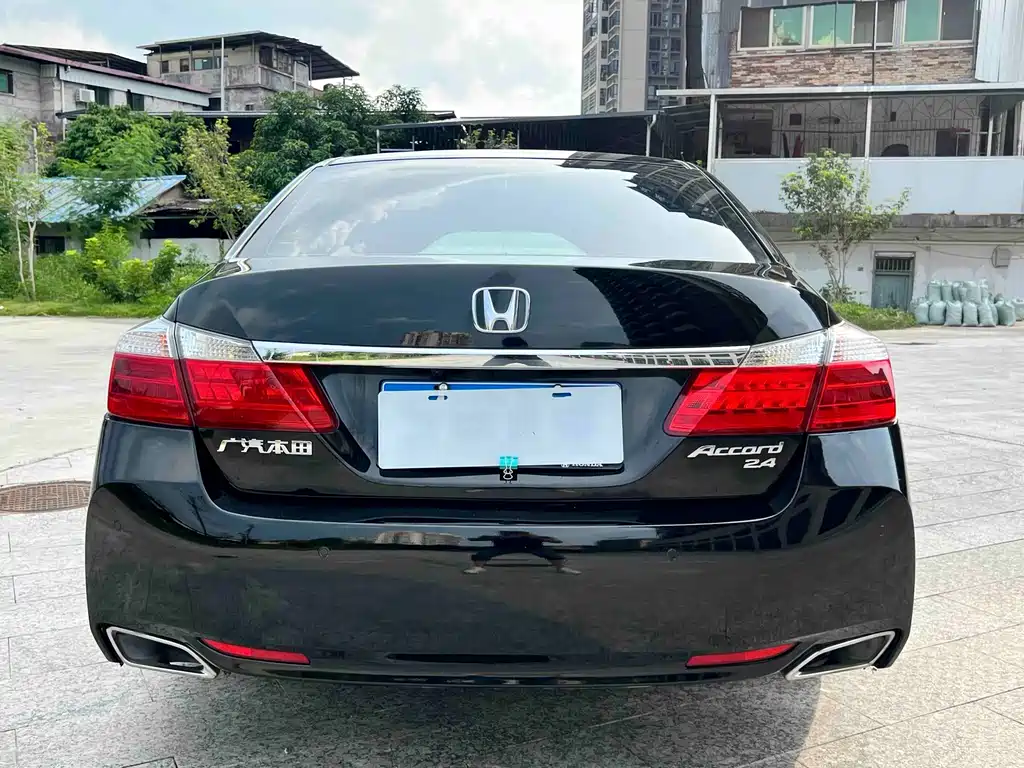Honda Accord 2015 — фото 8