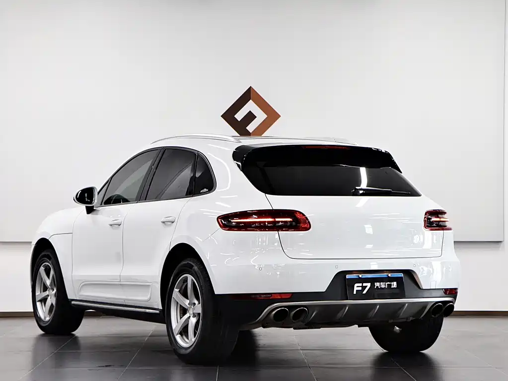 Porsche Macan 2017 — фото 4