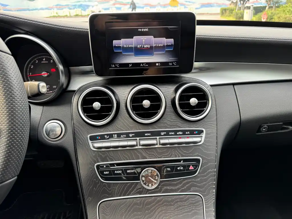 Mercedes-Benz C-Class 2016 — фото 16