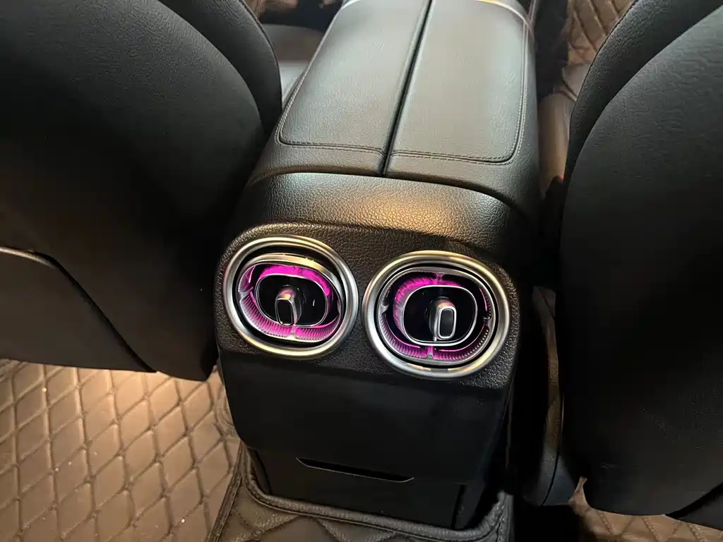 Mercedes-Benz C-Class 2023