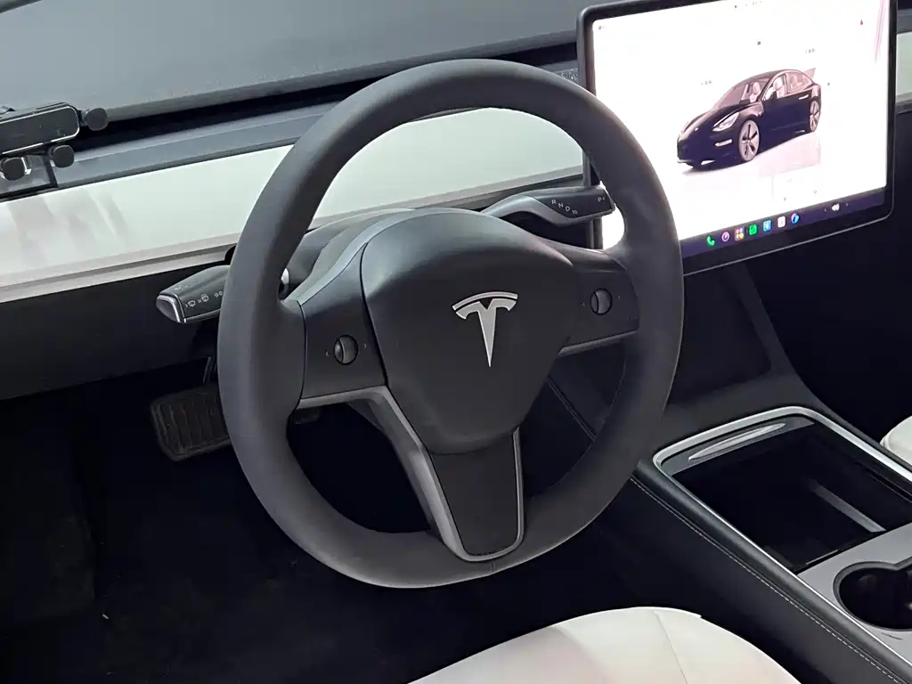 Tesla Model 3 2023 — фото 7