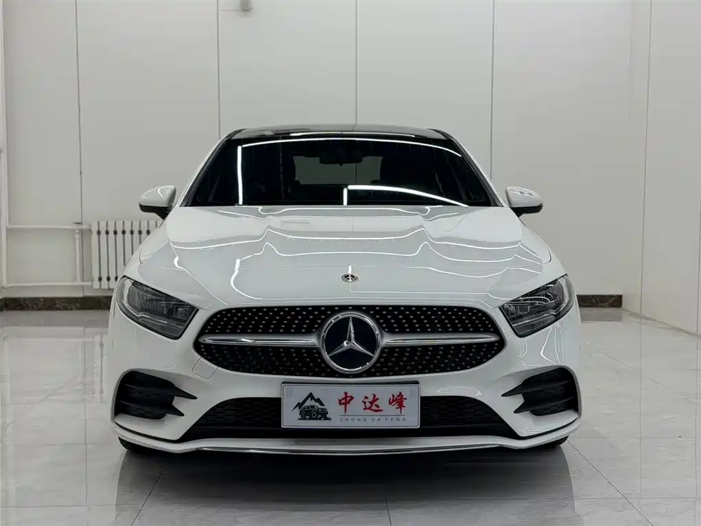Mercedes-Benz A-Class 2022 — фото 2