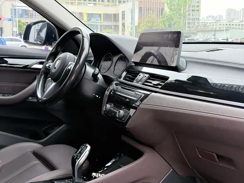 BMW X2 2022 — фото 13