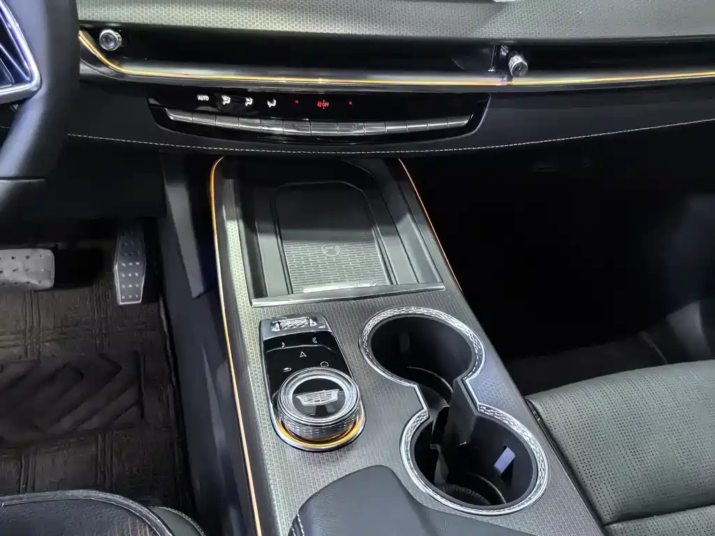 Cadillac XT5 2026 — фото 10