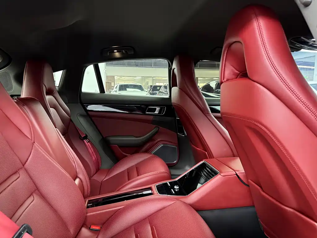 Porsche Panamera 2018 — фото 17