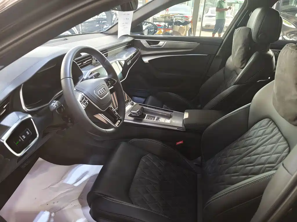 Audi A6L 2025