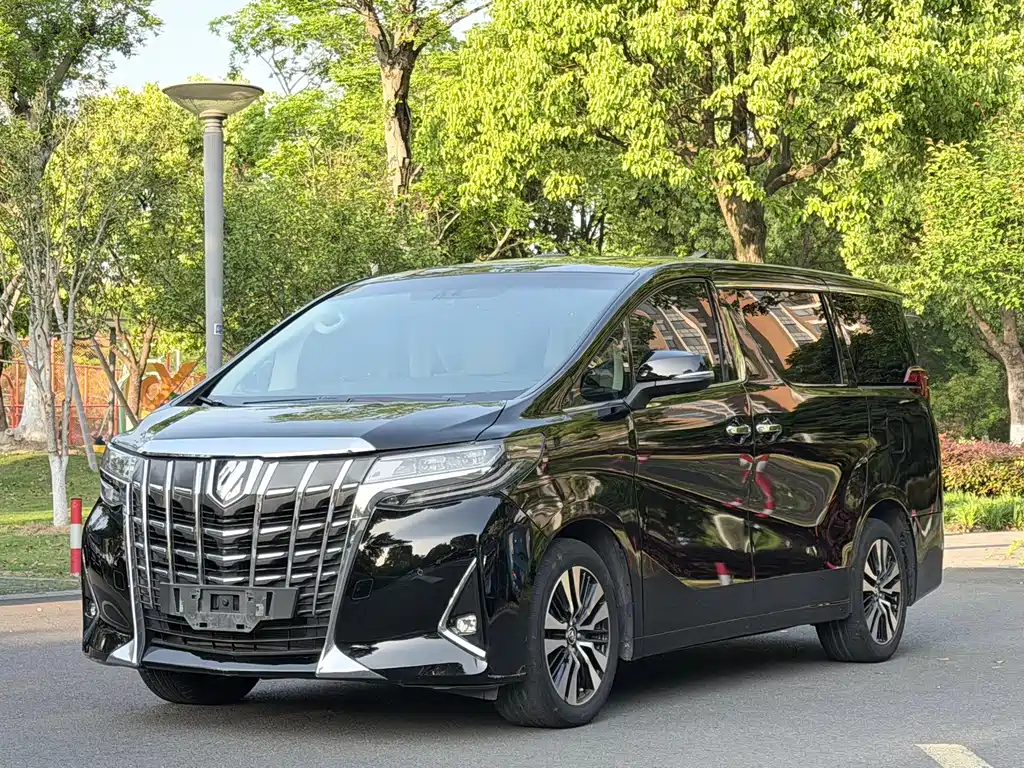 Toyota Alphard 2019 — фото 1