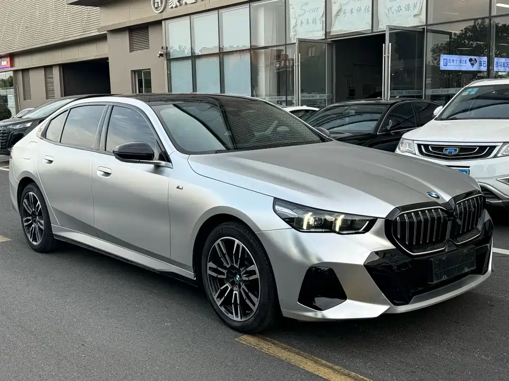 BMW 5 Series 2024
