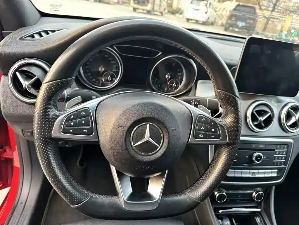 Mercedes-Benz CLA 2018 — фото 11