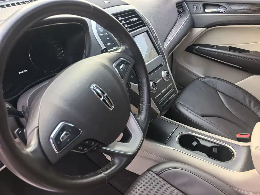 Lincoln MKC 2017 — фото 19