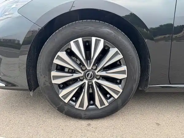 Nissan Teana 2023