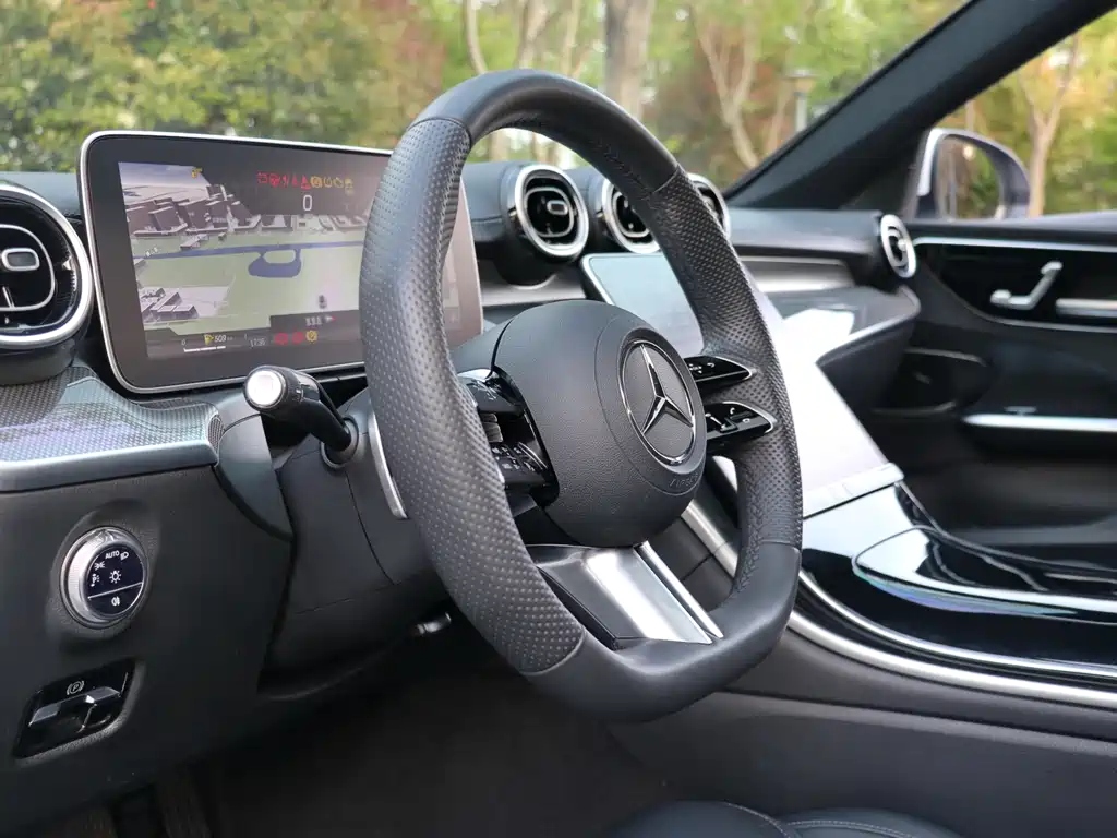 Mercedes-Benz C-Class 2023 — фото 21
