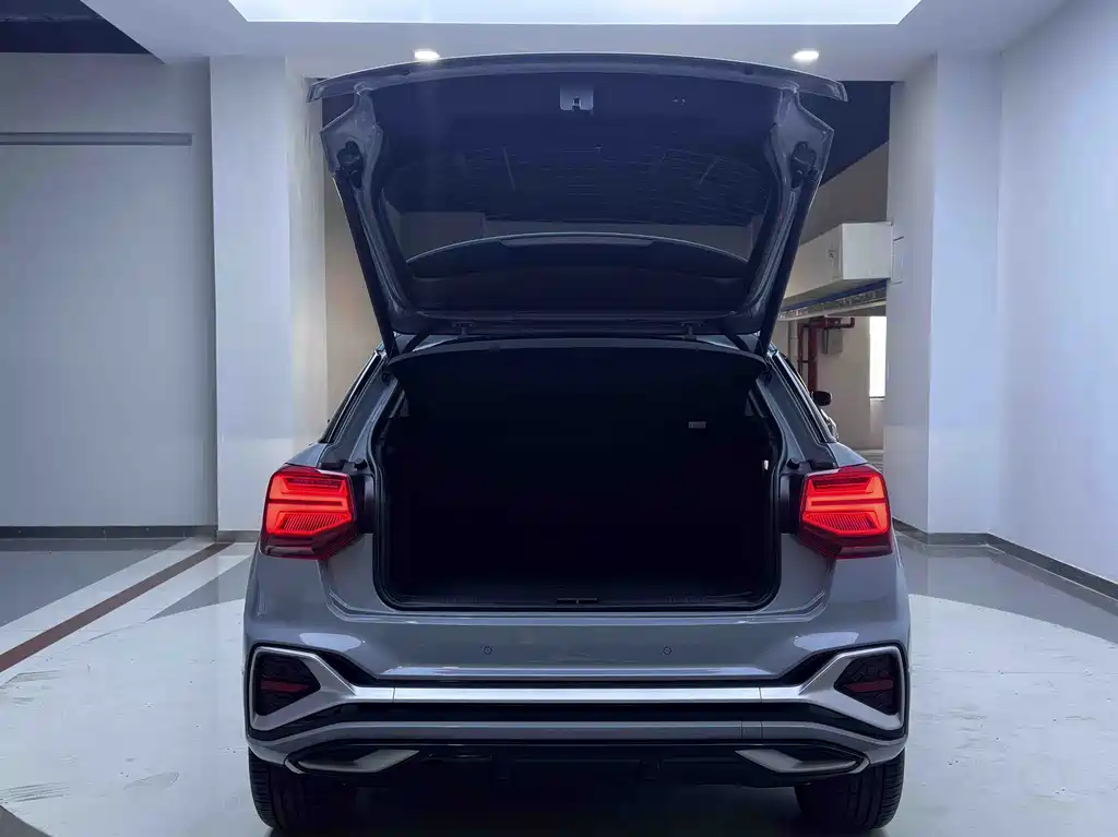 Audi Q2L 2022 — фото 17