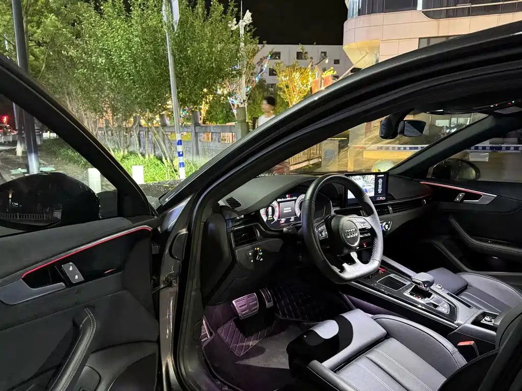 Audi A4L 2024