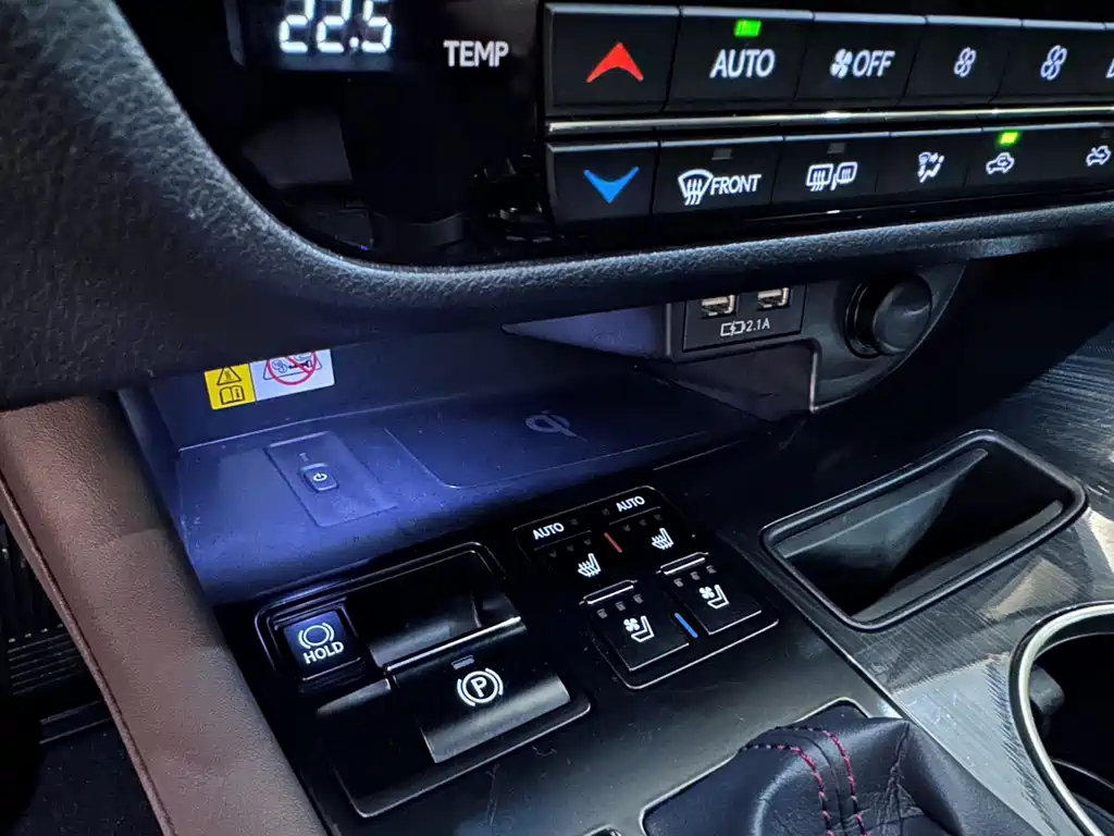 Lexus RX 2021 — фото 13