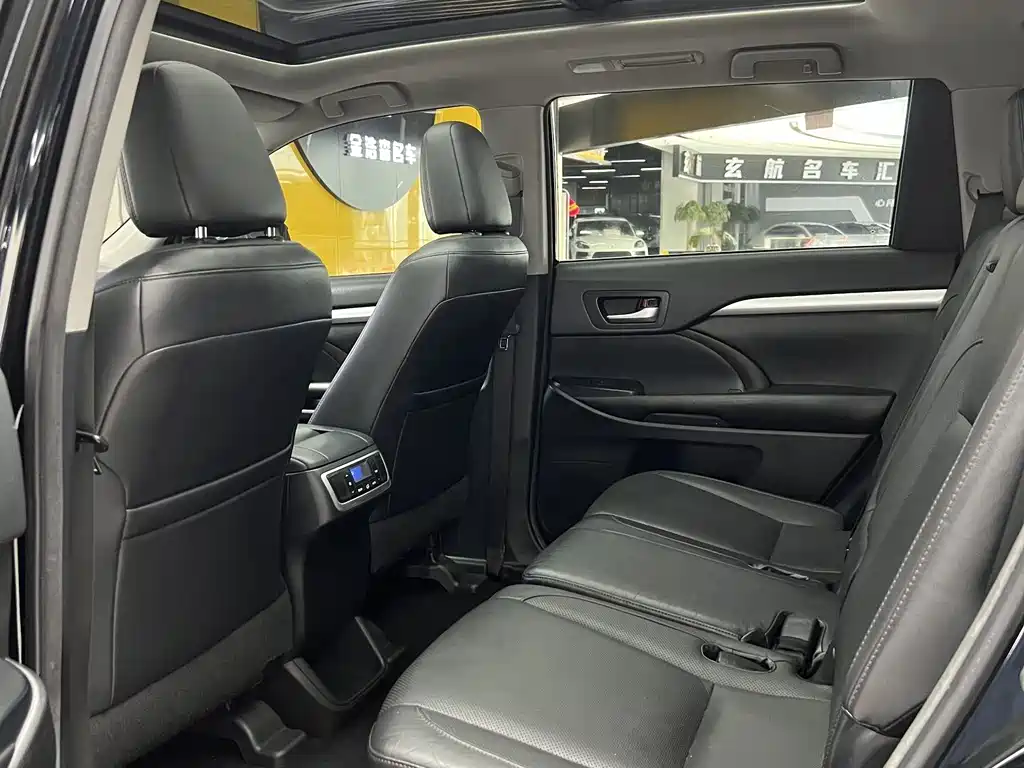 Toyota Highlander 2016 — фото 12