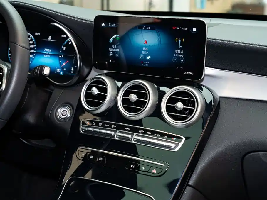 Mercedes-Benz GLC 2020 — фото 13