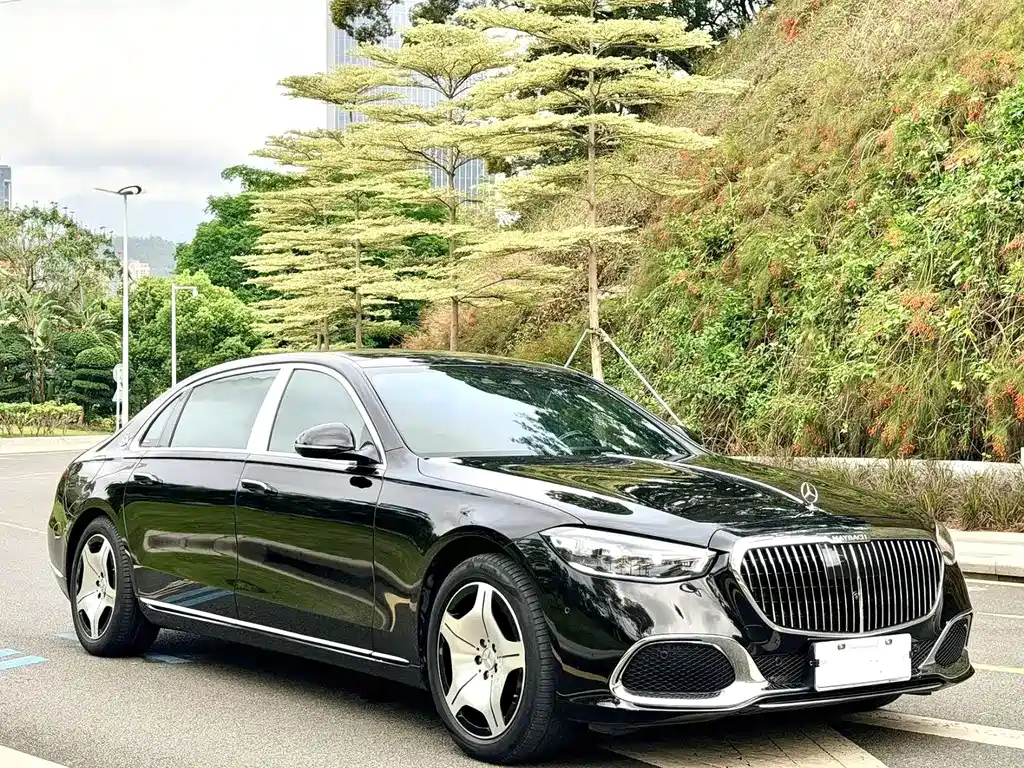 Mercedes-Benz S-Class 2023