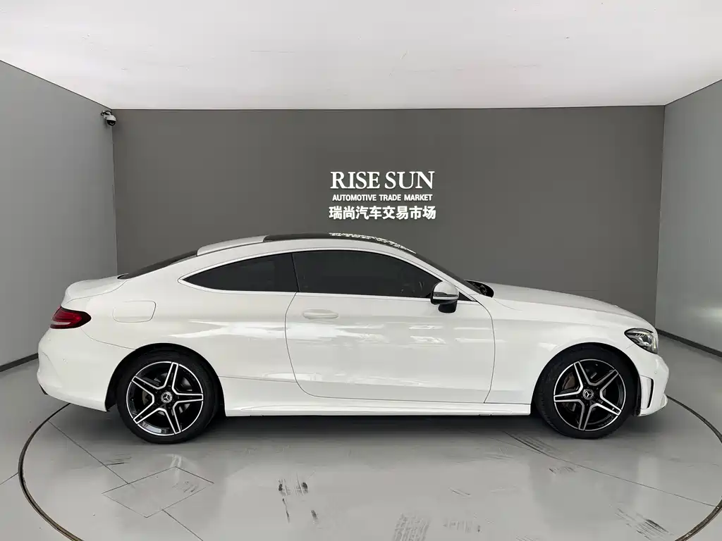 Mercedes-Benz C-Class 2019 — фото 8