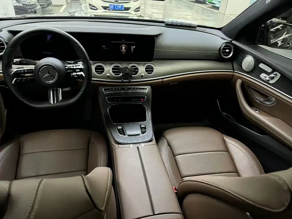 Mercedes-Benz E-Class 2022