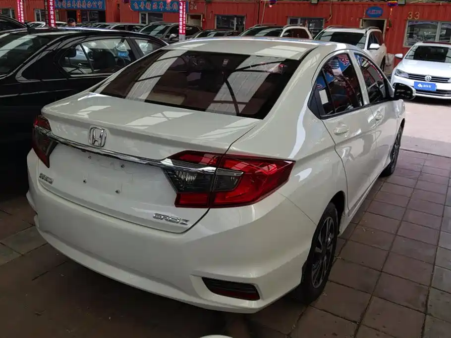 Honda Greiz 2017