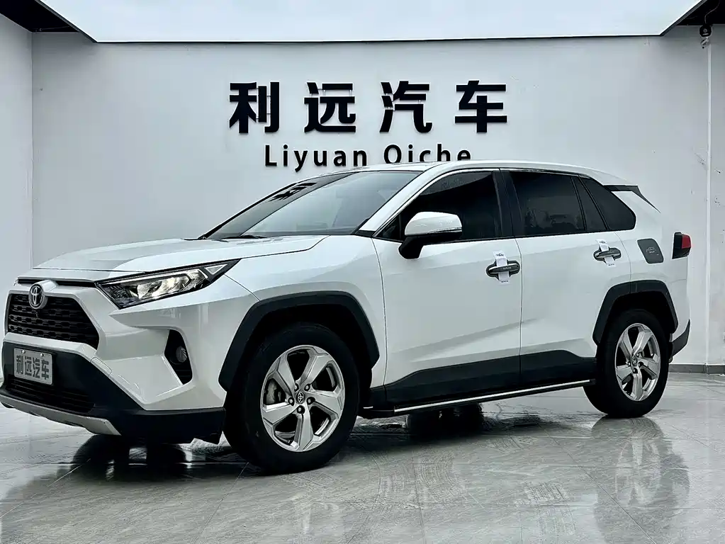 Toyota RAV4 2021